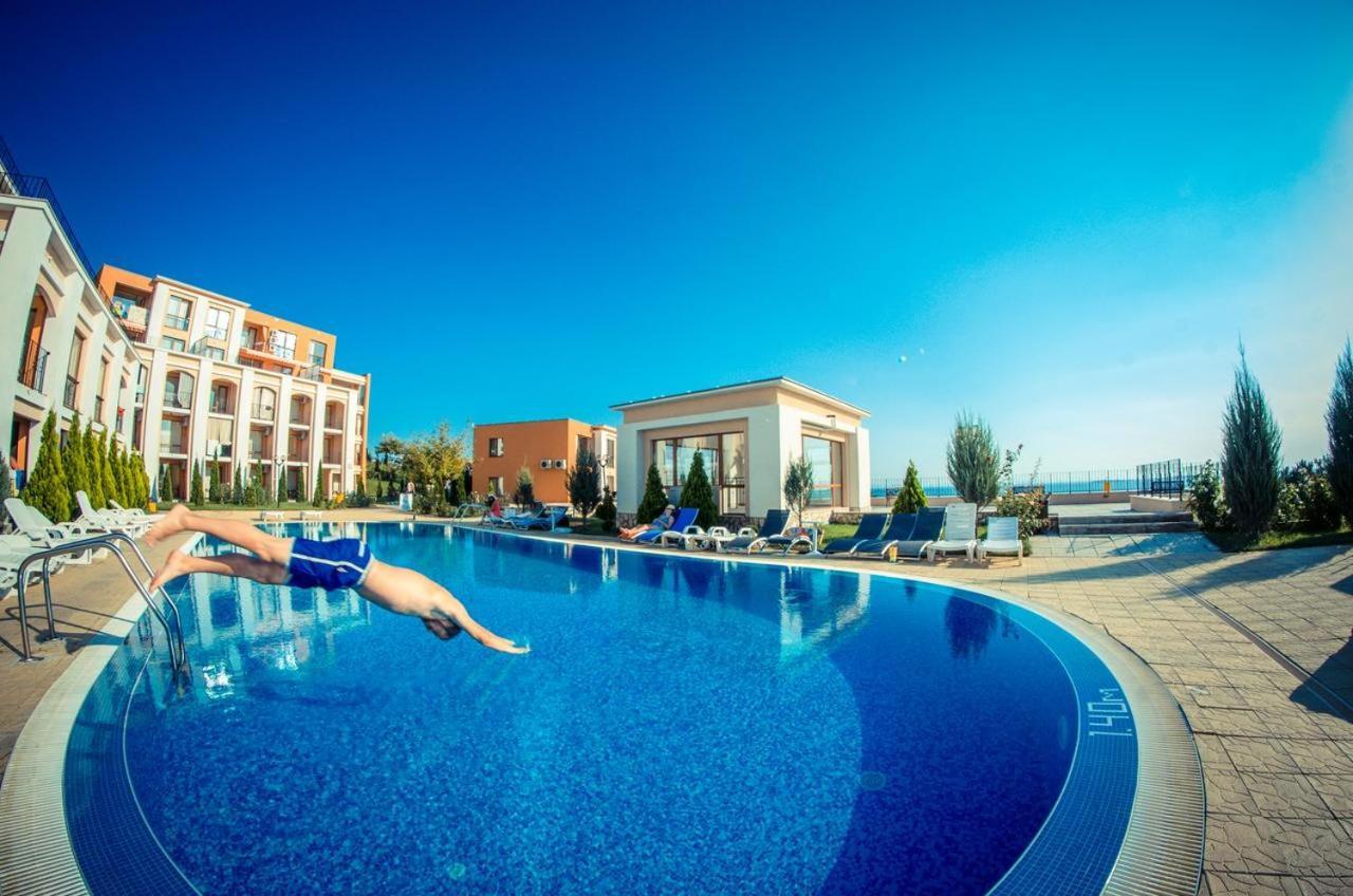 Grand Resort - Imperial Crown Fort Club - Prestige Apartments Elenite Εξωτερικό φωτογραφία